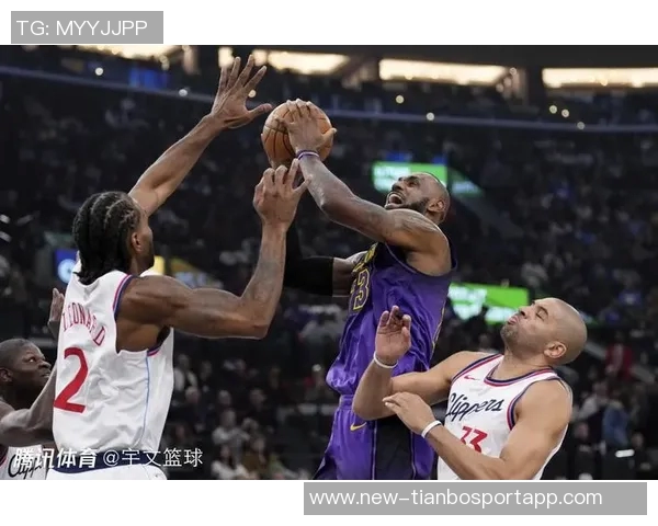 湖人疲态明显防守失利仅得1次抢断快攻得分惨遭太阳压制 湖人疲态明显防守失利仅得1次抢断快攻得分惨遭太阳压制