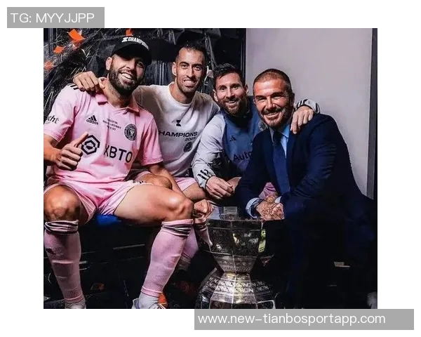 穆勒分享全队合照激励士气美职联总决赛倒计时五天