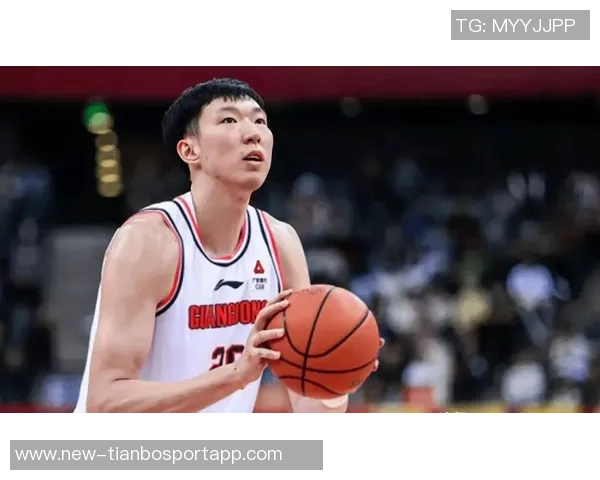 周琦首次现场观赛感受男双比赛魅力轻松3-0胜利乐趣无穷