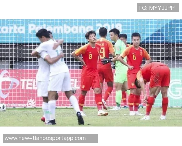 何超手球染黄引争议裁判漏判浙江进攻王钰栋愤怒砸球抗议