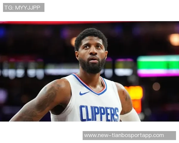 乔治表现平平仅得12分6板2助1断球队需更多支持