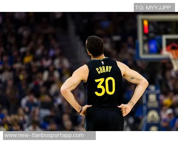 库里三节狂砍35分5板2帽难救勇士球队仍落后12分苦苦支撑艰难追分